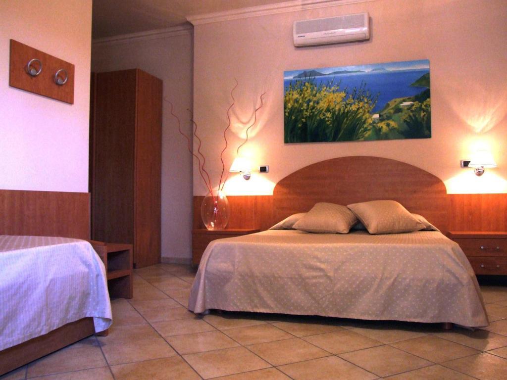 Residence Hotel La Giara Lipari  Room photo